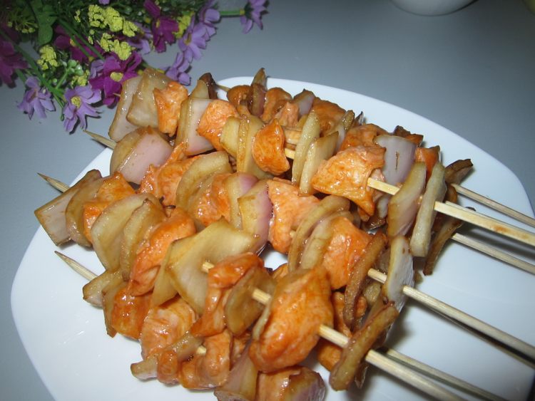 洋葱鸡肉串步骤11