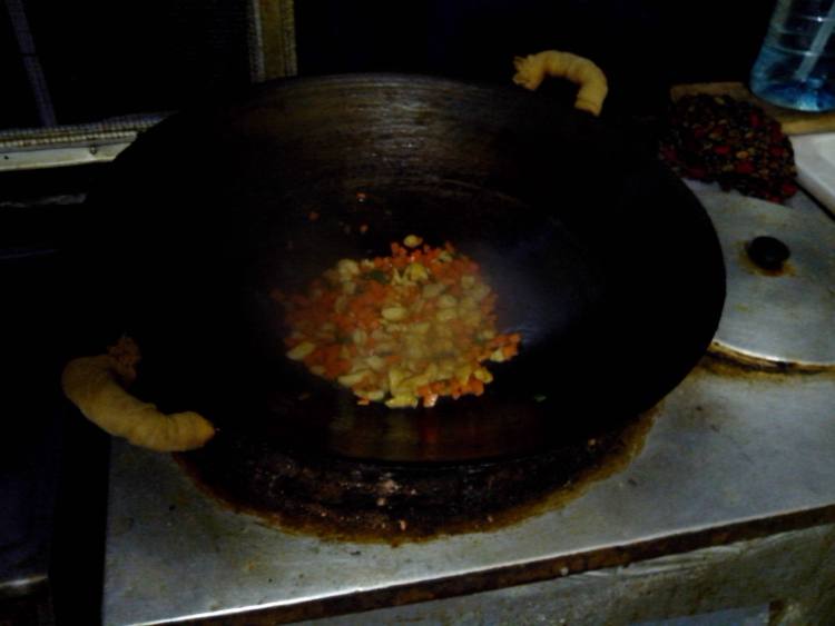 鸡丁炒胡萝卜丁步骤7