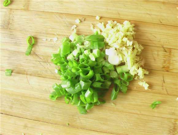小番茄炒鸡丁步骤5