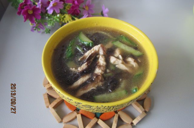 紫菜黄瓜鸡丝汤步骤10