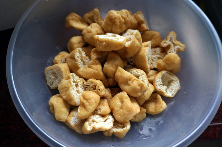 豆腐卜炒鸡块步骤2