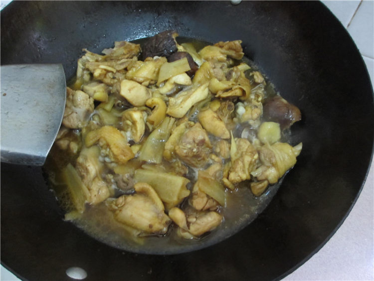 香菇子姜焖鸡步骤9