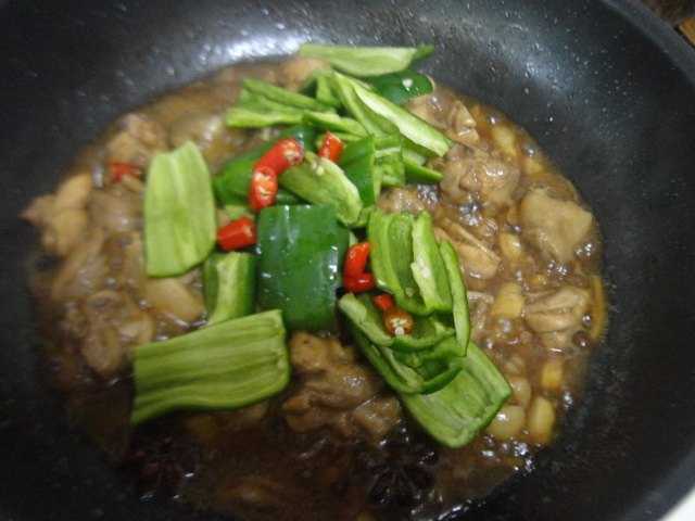青椒辣子鸡步骤8
