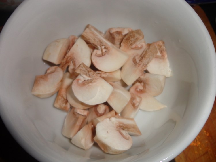 鸡丝菠菜汤步骤2