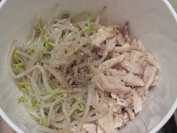 豆芽拌鸡肉步骤8