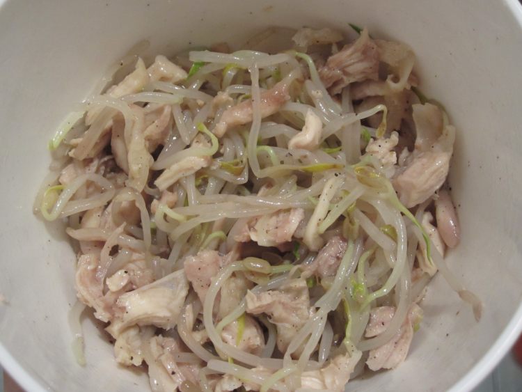 豆芽拌鸡肉步骤9