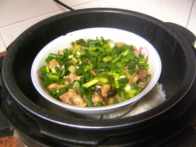 金钱菇蒸滑鸡步骤6