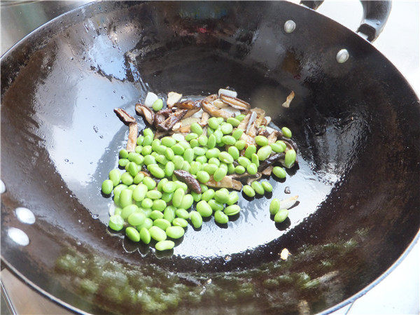毛豆炒鸡丁步骤7