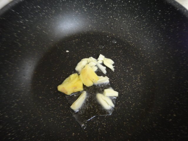 鸡肉蛤蜊汤步骤4