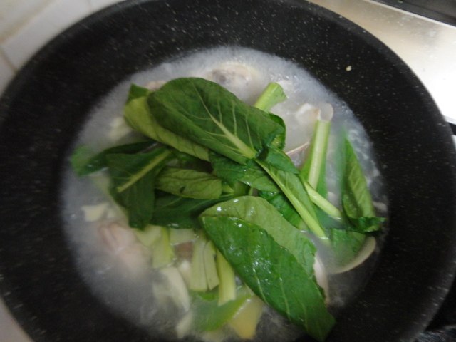 鸡肉蛤蜊汤步骤8