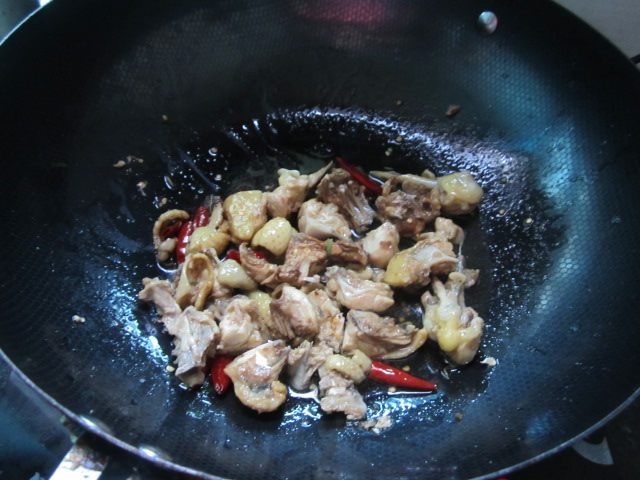 豆腐烧鸡步骤4