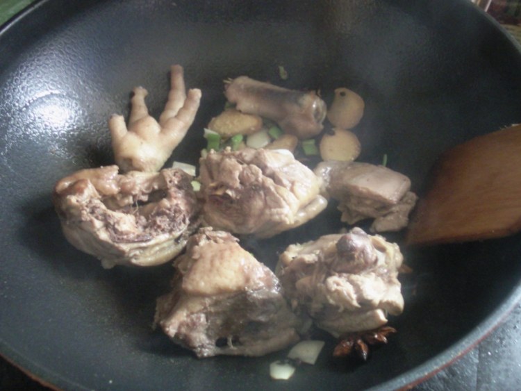 土豆鸡块炖豆角步骤8