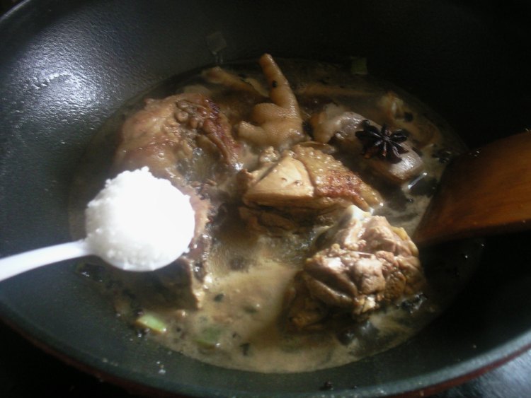 土豆鸡块炖豆角步骤13