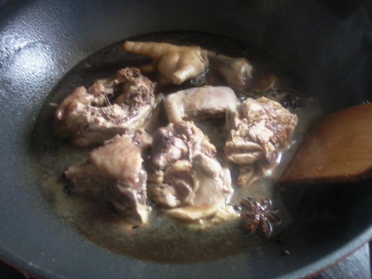 土豆鸡块炖豆角步骤10