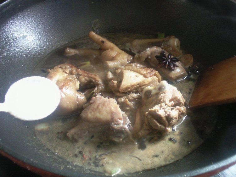 土豆鸡块炖豆角步骤14