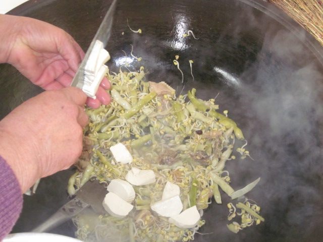 四季豆豆芽豆腐汤步骤6