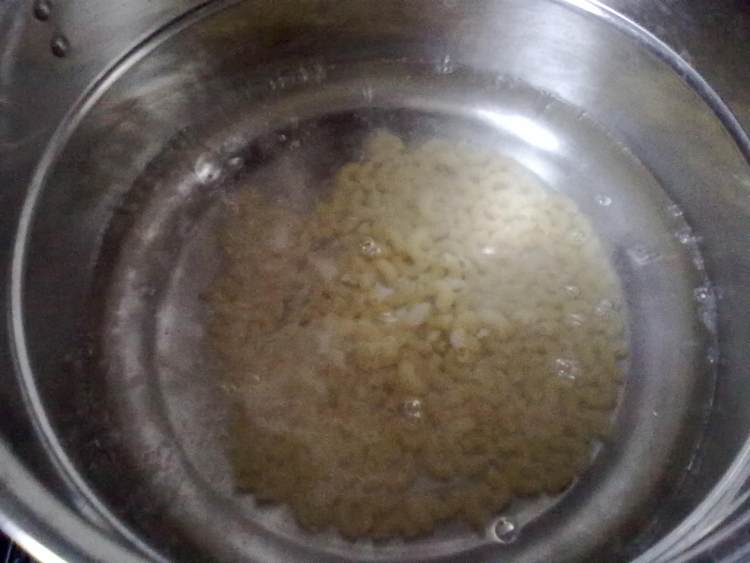 蘑菇鸡肉意面步骤4