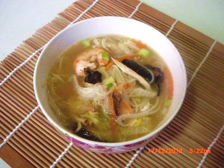 鲜虾鸡丝面步骤17