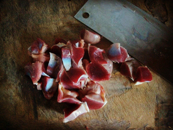 家常菜鸡肉炖土豆步骤1