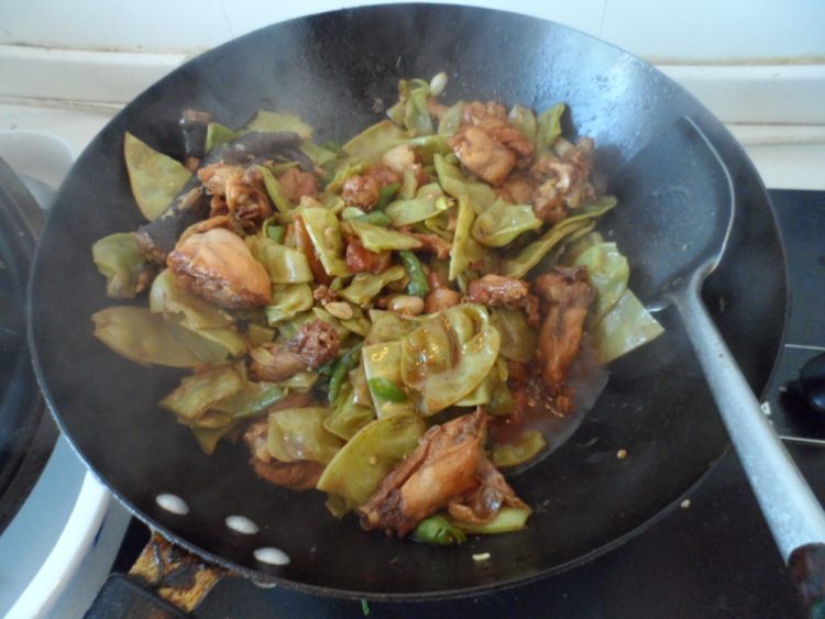 小鸡炖梅豆步骤12