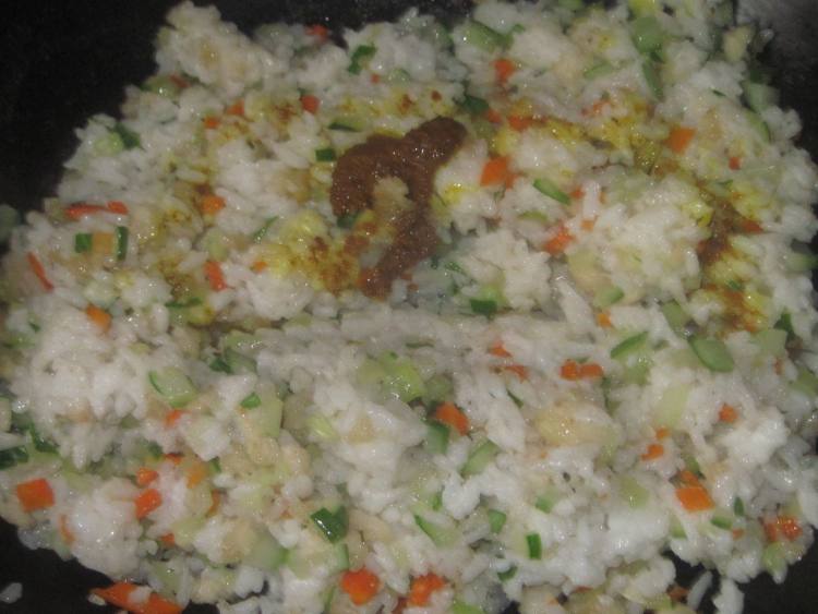 咖喱鸡肉炒饭步骤10