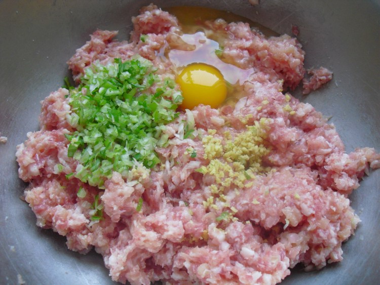 嫩肉丸步骤2