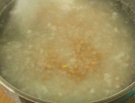 玉米青豆鸡丝粥步骤7