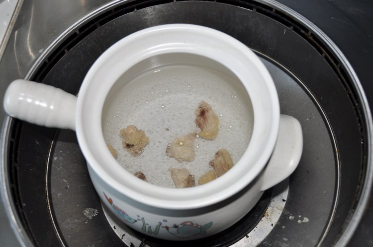 滋补菌汤步骤5