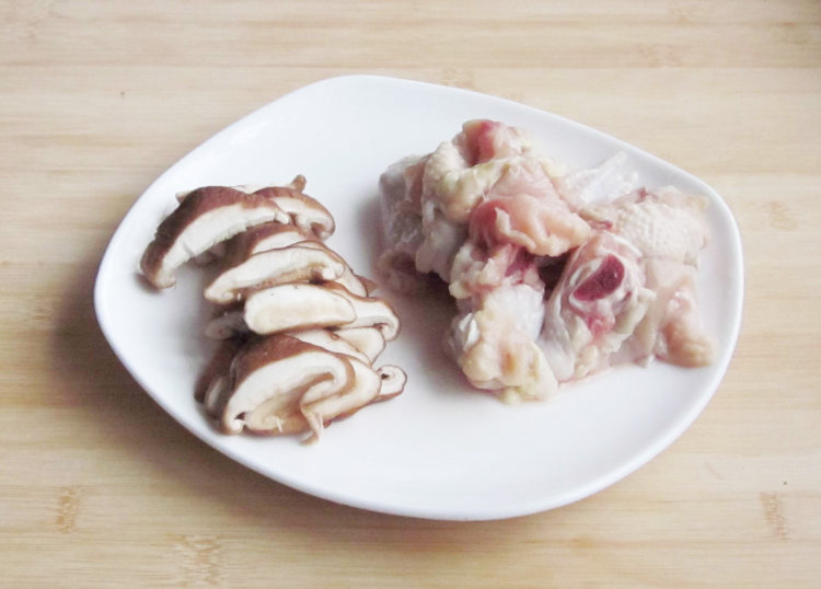 栗子香菇鸡饭步骤4