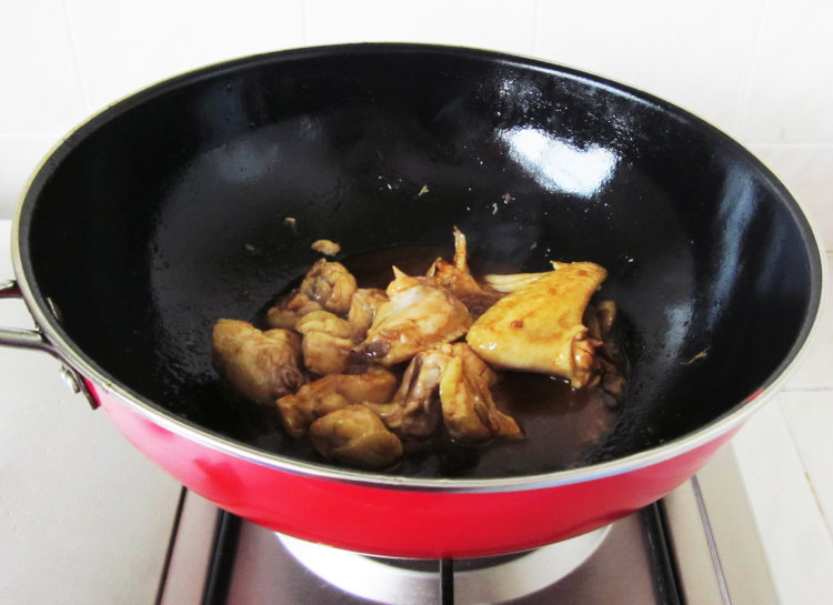 栗子香菇鸡饭步骤7