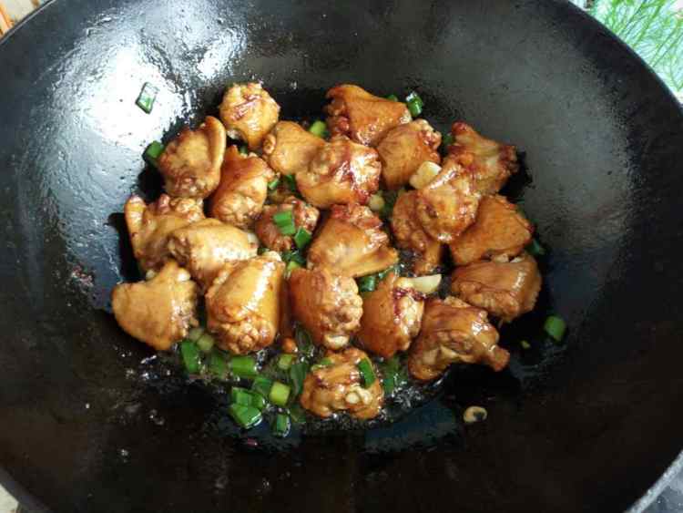 鸡翅胡萝卜炖粉条步骤5