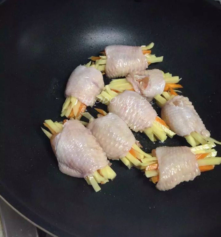 时蔬酿鸡翅步骤7