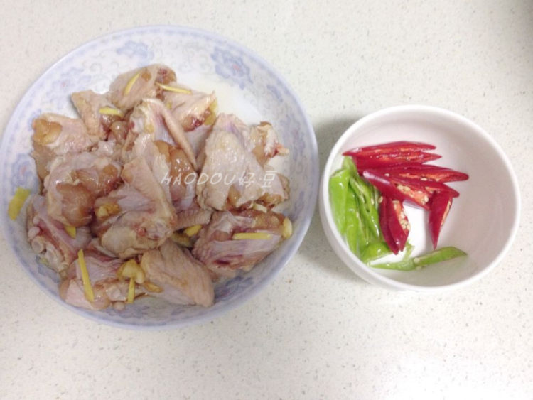 美味鸡翅步骤1