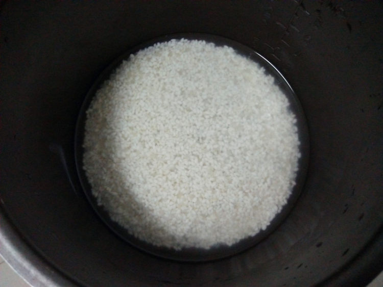 鸡翅糯米包饭步骤1