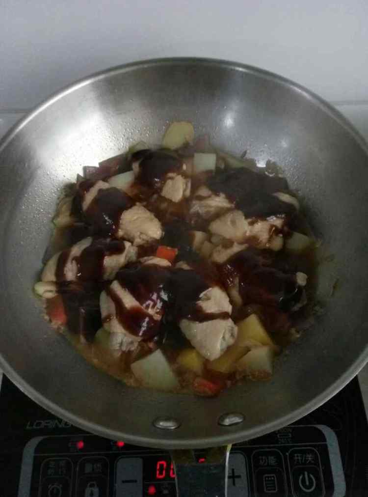 三汁焖鸡翅步骤8