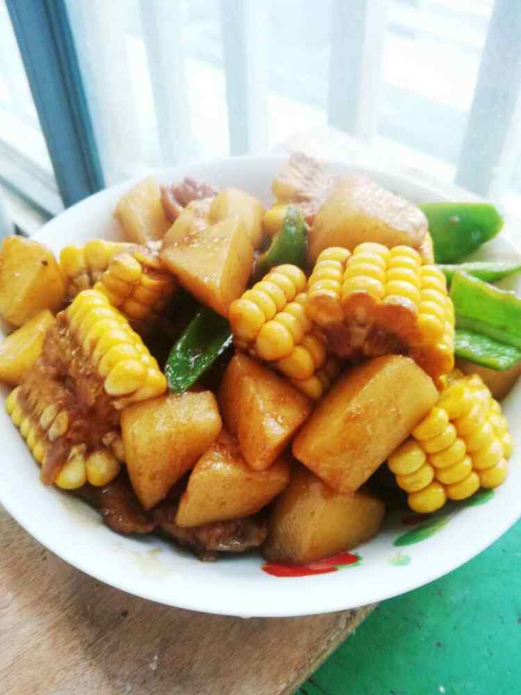 鸡翅烧土豆玉米步骤11