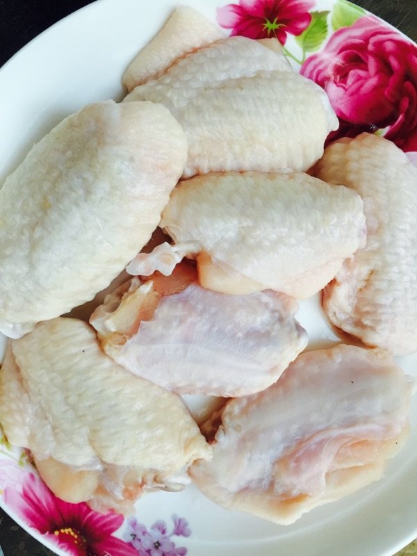 油炸鸡翅#本味家乡菜#步骤1