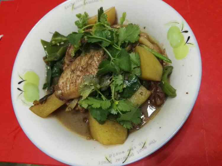 葡萄酒焖土豆鸡翅步骤10