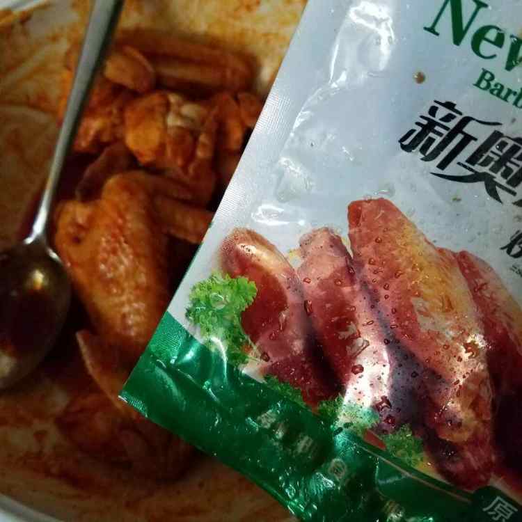 电饭煲版奥尔良鸡翅步骤1