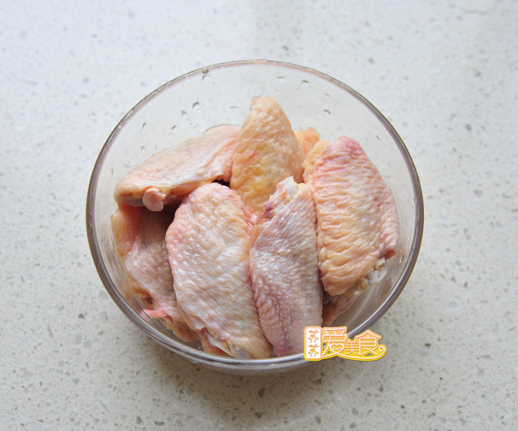 板栗烧鸡翅步骤2
