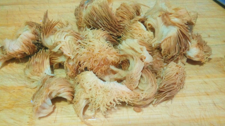 猴头菇鸡翅汤步骤4