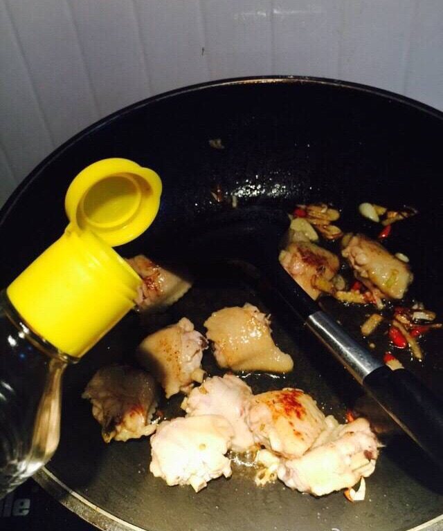 蒜苔土豆烧鸡翅步骤12