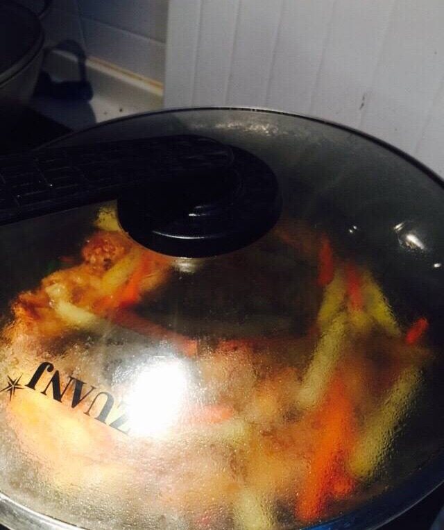 蒜苔土豆烧鸡翅步骤17