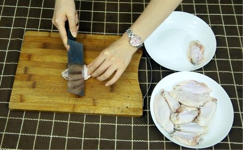 可乐鸡翅#新鲜从这里步骤1