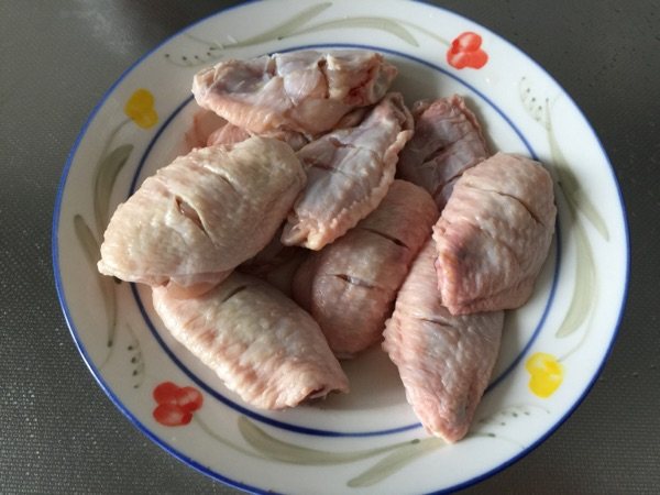 新奥尔良烤鸡翅#新鲜步骤2