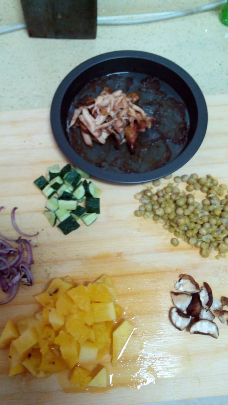 菠萝鸡肉意面步骤5