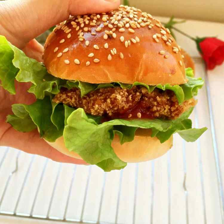 香酥鸡肉汉堡步骤16
