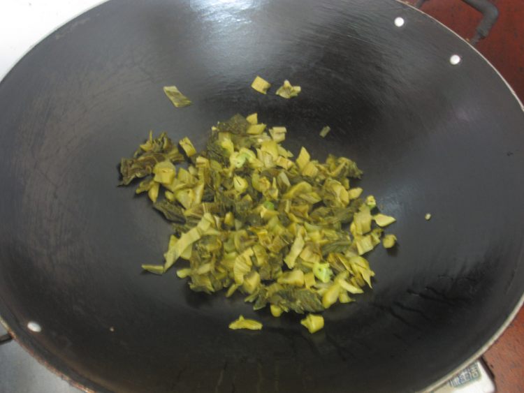 酸菜鸡翅步骤6