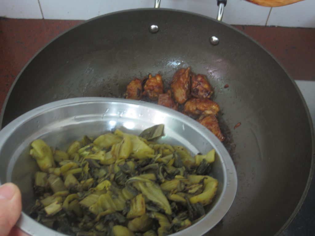 酸菜鸡翅步骤11