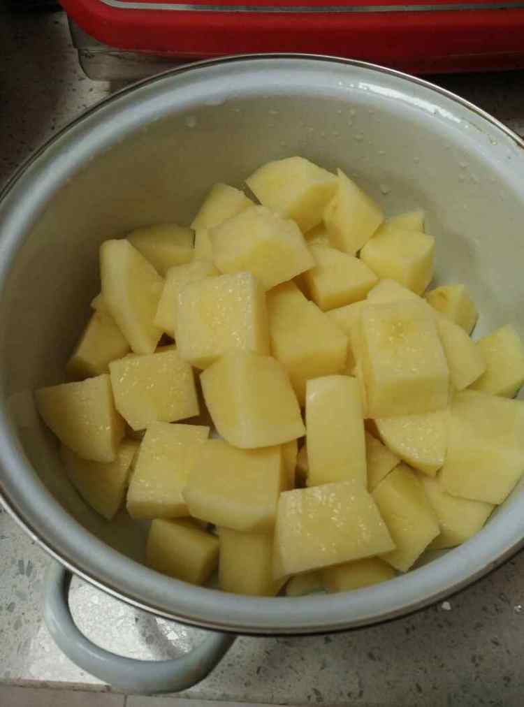 土豆鸡翅步骤1